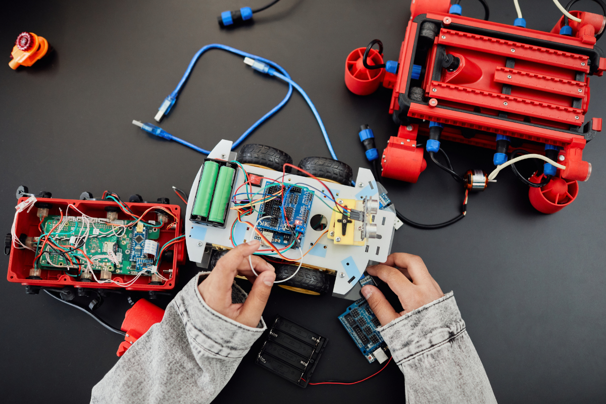 Comment programmer un robot tondeuse pour un gazon parfait Comment programmer un robot tondeuse pour un gazon parfait